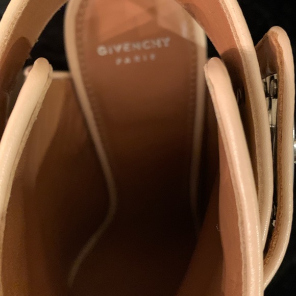 Beautiful Givenchy ankles boots 👢 use see pic - Picture 8 of 9